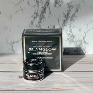 GLAMGLOW | Youthmud mask treatment